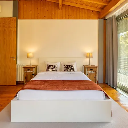 Casa Da Longra 펜션 알바렝가
